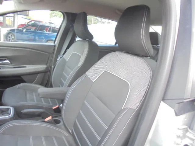 Novi Limuzina Renault Taliant 1.0 TURBO NEW TAX FREE: slika Novi Limuzina Renault Taliant 1.0 TURBO NEW TAX FREE
