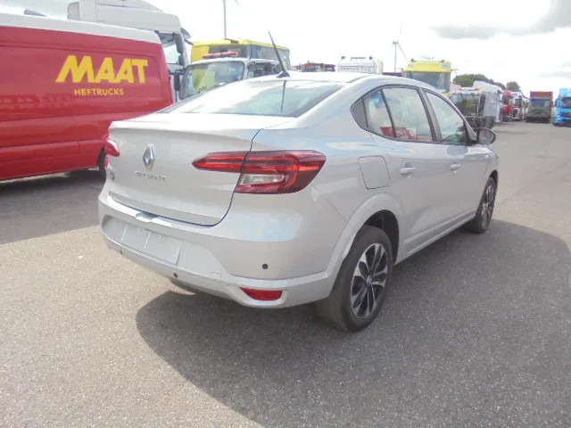 Novi Limuzina Renault Taliant 1.0 TURBO NEW TAX FREE: slika Novi Limuzina Renault Taliant 1.0 TURBO NEW TAX FREE