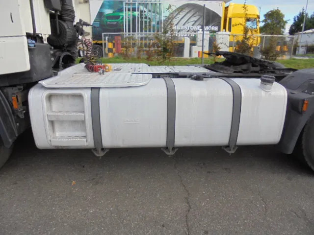 Tegljač DAF CF 400: slika Tegljač DAF CF 400