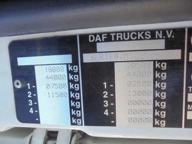 Tegljač DAF XF 105.460 SUPERSPACE: slika Tegljač DAF XF 105.460 SUPERSPACE
