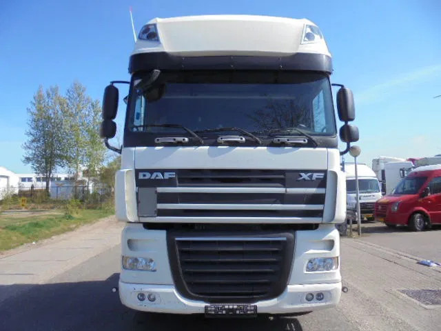 DAF XF 105.460 SUPERSPACE - Tegljač: slika DAF XF 105.460 SUPERSPACE - Tegljač DAF XF 105.460 SUPERSPACE - Tegljač: slika DAF XF 105.460 SUPERSPACE - Tegljač