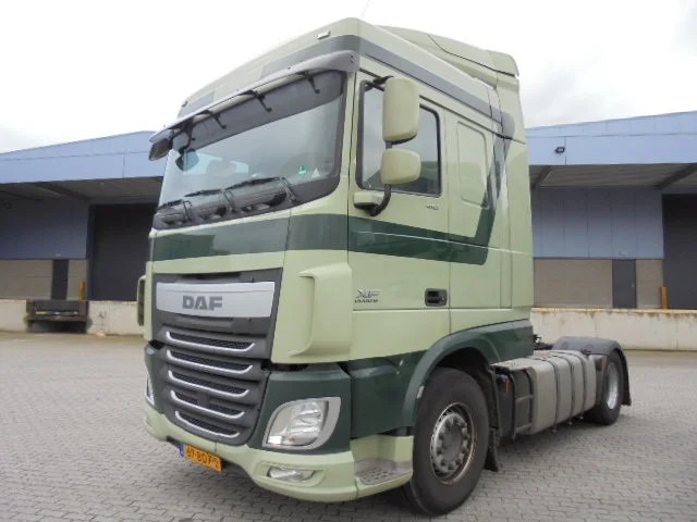 DAF XF 410 - Tegljač: slika DAF XF 410 - Tegljač DAF XF 410 - Tegljač: slika DAF XF 410 - Tegljač