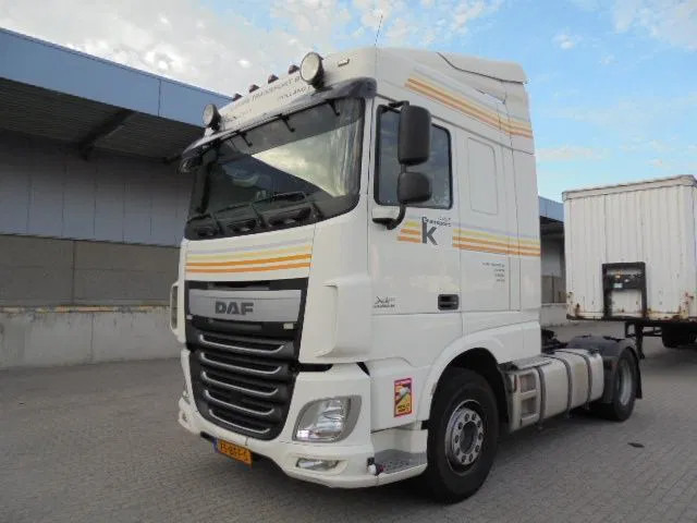DAF XF 440 - Tegljač: slika DAF XF 440 - Tegljač DAF XF 440 - Tegljač: slika DAF XF 440 - Tegljač