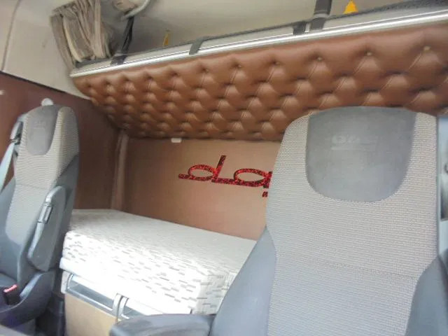 Tegljač DAF XF 440 EURO 6: slika Tegljač DAF XF 440 EURO 6