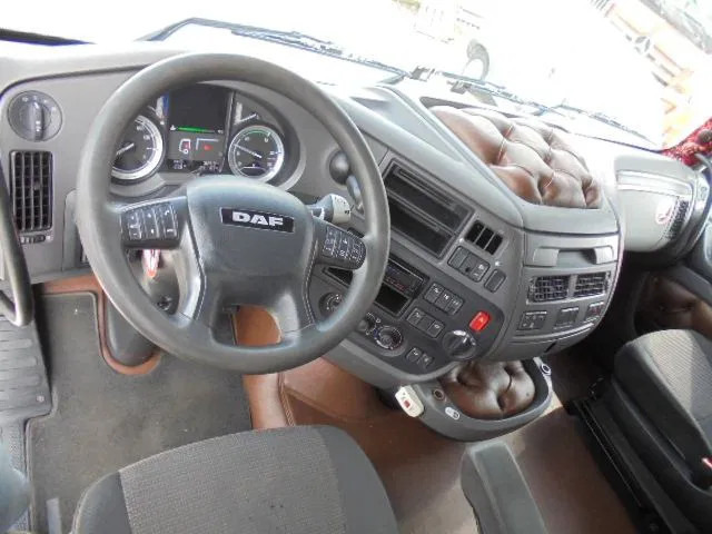 Tegljač DAF XF 440 EURO 6: slika Tegljač DAF XF 440 EURO 6