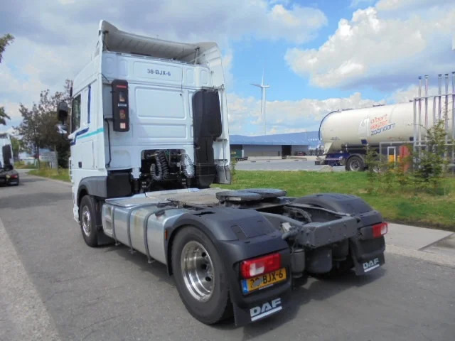 DAF XF 450 - Tegljač: slika DAF XF 450 - Tegljač DAF XF 450 - Tegljač: slika DAF XF 450 - Tegljač