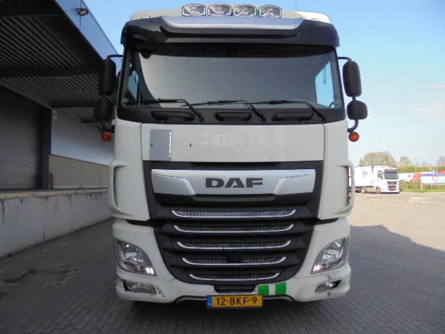 DAF XF 450 - Tegljač: slika DAF XF 450 - Tegljač DAF XF 450 - Tegljač: slika DAF XF 450 - Tegljač