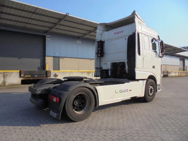 DAF XF 450 - Tegljač: slika DAF XF 450 - Tegljač DAF XF 450 - Tegljač: slika DAF XF 450 - Tegljač