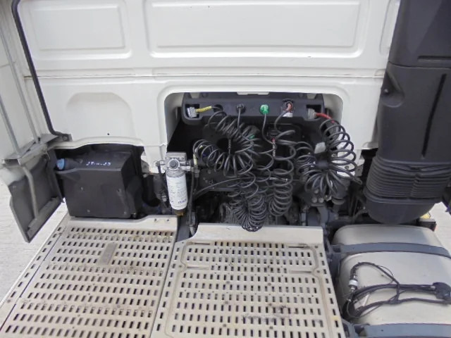 Tegljač DAF XF 460 6X2 EUR6: slika Tegljač DAF XF 460 6X2 EUR6