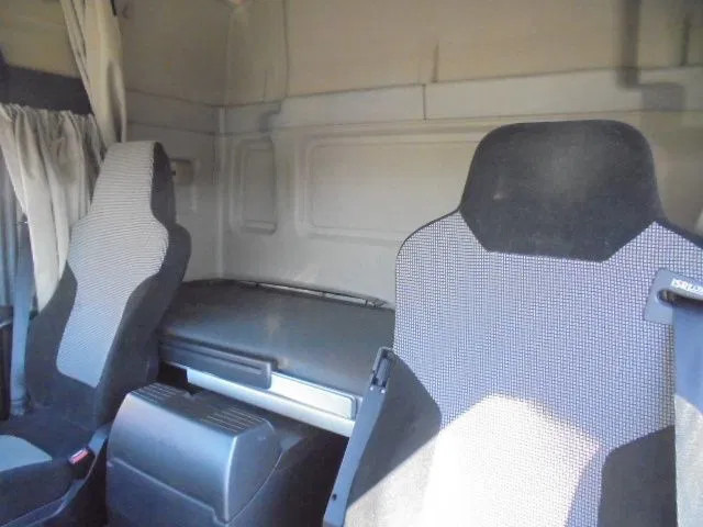 Tegljač MAN TGS 320 LX: slika Tegljač MAN TGS 320 LX