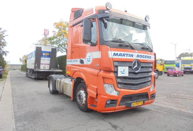 Mercedes-Benz Actros 1842 APK 06-2026 - Tegljač: slika Mercedes-Benz Actros 1842 APK 06-2026 - Tegljač Mercedes-Benz Actros 1842 APK 06-2026 - Tegljač: slika Mercedes-Benz Actros 1842 APK 06-2026 - Tegljač