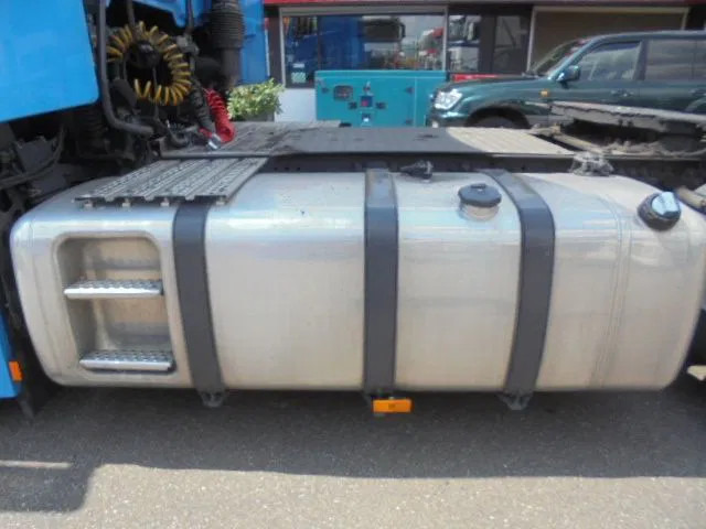 Mercedes-Benz Actros 1842 LS EUR 6 - Tegljač: slika Mercedes-Benz Actros 1842 LS EUR 6 - Tegljač Mercedes-Benz Actros 1842 LS EUR 6 - Tegljač: slika Mercedes-Benz Actros 1842 LS EUR 6 - Tegljač