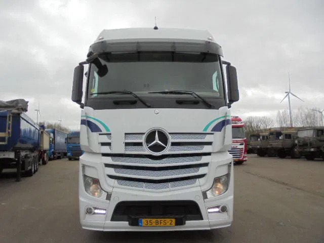 Mercedes-Benz Actros 1842 LS EUR6 - Tegljač: slika Mercedes-Benz Actros 1842 LS EUR6 - Tegljač Mercedes-Benz Actros 1842 LS EUR6 - Tegljač: slika Mercedes-Benz Actros 1842 LS EUR6 - Tegljač