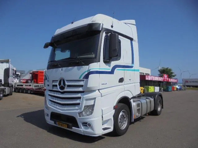 Mercedes-Benz Actros 1843 - Tegljač: slika Mercedes-Benz Actros 1843 - Tegljač Mercedes-Benz Actros 1843 - Tegljač: slika Mercedes-Benz Actros 1843 - Tegljač