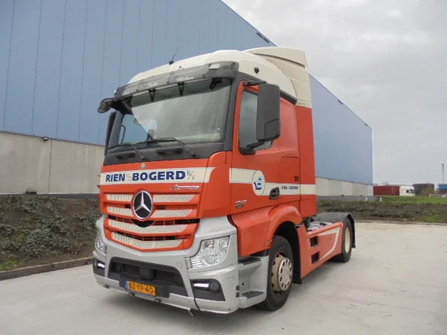Mercedes-Benz Actros 1942 LS - Tegljač: slika Mercedes-Benz Actros 1942 LS - Tegljač Mercedes-Benz Actros 1942 LS - Tegljač: slika Mercedes-Benz Actros 1942 LS - Tegljač