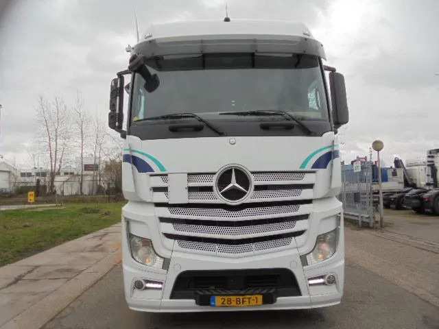 Mercedes-Benz Actros 1943 LS - Tegljač: slika Mercedes-Benz Actros 1943 LS - Tegljač Mercedes-Benz Actros 1943 LS - Tegljač: slika Mercedes-Benz Actros 1943 LS - Tegljač