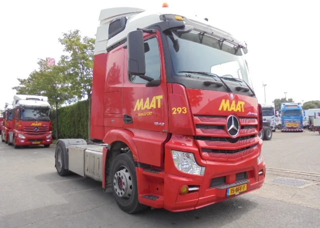 Mercedes-Benz Actros 1943 LS EUR6 - Tegljač: slika Mercedes-Benz Actros 1943 LS EUR6 - Tegljač Mercedes-Benz Actros 1943 LS EUR6 - Tegljač: slika Mercedes-Benz Actros 1943 LS EUR6 - Tegljač