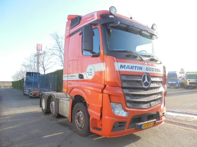 Mercedes-Benz Actros 2645 EUR6 6X2 - Tegljač: slika Mercedes-Benz Actros 2645 EUR6 6X2 - Tegljač Mercedes-Benz Actros 2645 EUR6 6X2 - Tegljač: slika Mercedes-Benz Actros 2645 EUR6 6X2 - Tegljač