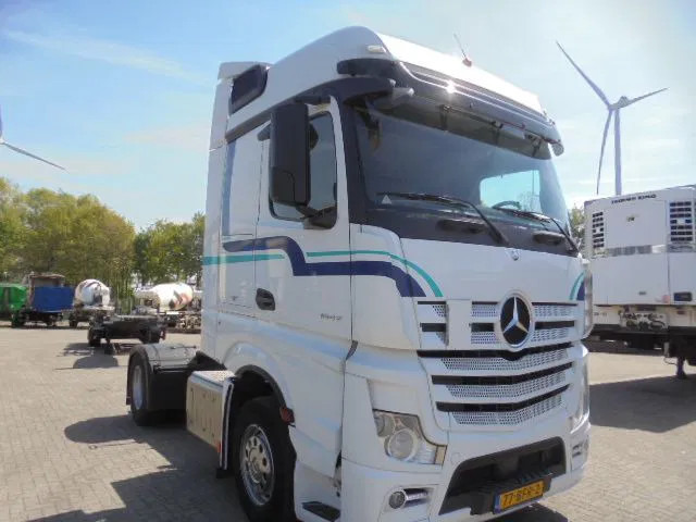 Mercedes-Benz Actros ACTROS 1842 - Tegljač: slika Mercedes-Benz Actros ACTROS 1842 - Tegljač Mercedes-Benz Actros ACTROS 1842 - Tegljač: slika Mercedes-Benz Actros ACTROS 1842 - Tegljač