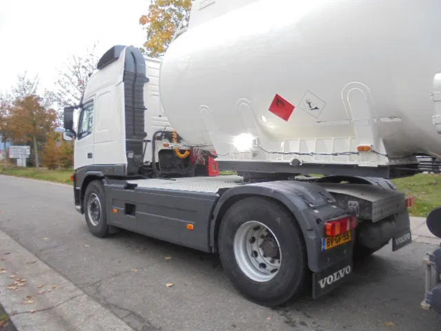 Volvo FM 400 GLOBETROTTER ADR NL TRUCK +TANK TRAILER - Tegljač: slika Volvo FM 400 GLOBETROTTER ADR NL TRUCK +TANK TRAILER - Tegljač Volvo FM 400 GLOBETROTTER ADR NL TRUCK +TANK TRAILER - Tegljač: slika Volvo FM 400 GLOBETROTTER ADR NL TRUCK +TANK TRAILER - Tegljač