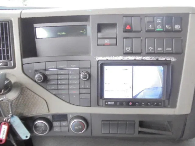 Tegljač Volvo FM FM 330 TRS KOELUNIT NL TRUCK TUV-APK 19-12-2025: slika Tegljač Volvo FM FM 330 TRS KOELUNIT NL TRUCK TUV-APK 19-12-2025