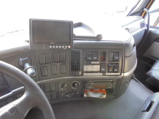 Vakum kamion Terberg FM 1450 6X4: slika Vakum kamion Terberg FM 1450 6X4