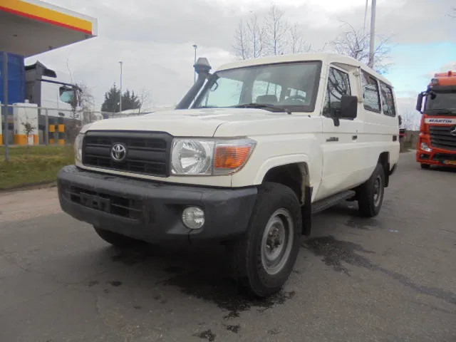 Toyota Land Cruiser HZJ78L 4WD EXPORT OUT EU ONLY - Automobil: slika Toyota Land Cruiser HZJ78L 4WD EXPORT OUT EU ONLY - Automobil Toyota Land Cruiser HZJ78L 4WD EXPORT OUT EU ONLY - Automobil: slika Toyota Land Cruiser HZJ78L 4WD EXPORT OUT EU ONLY - Automobil