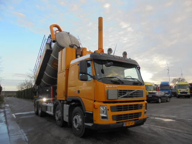 Volvo FM 400 8X4 BLADGEVEERD - Vakum kamion: slika Volvo FM 400 8X4 BLADGEVEERD - Vakum kamion Volvo FM 400 8X4 BLADGEVEERD - Vakum kamion: slika Volvo FM 400 8X4 BLADGEVEERD - Vakum kamion