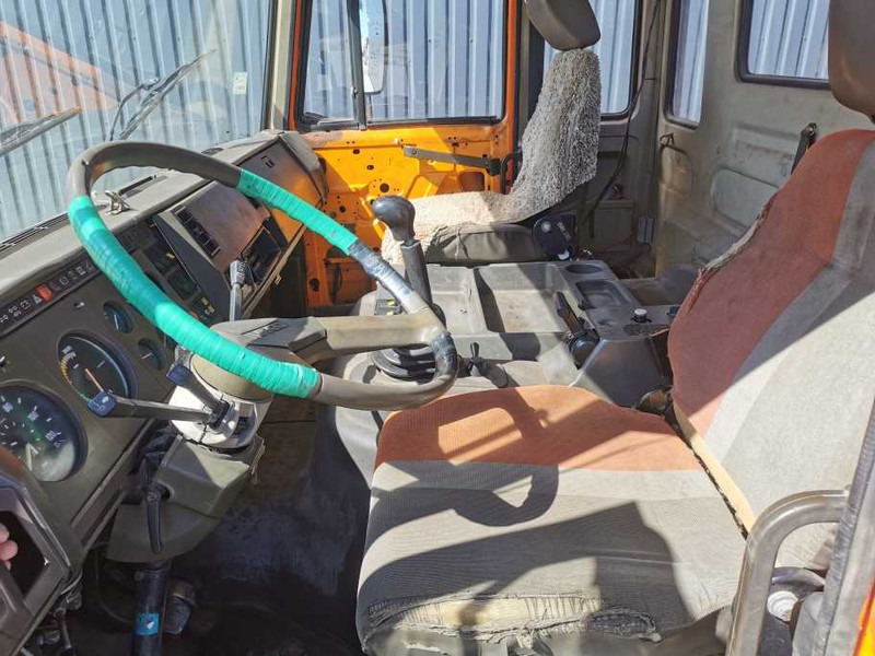 Kiper Iveco Magirus 180-23 dump truck: slika Kiper Iveco Magirus 180-23 dump truck