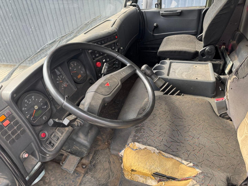 Kamaz 65111, 6x6 - Kamion-šasija: slika Kamaz 65111, 6x6 - Kamion-šasija Kamaz 65111, 6x6 - Kamion-šasija: slika Kamaz 65111, 6x6 - Kamion-šasija