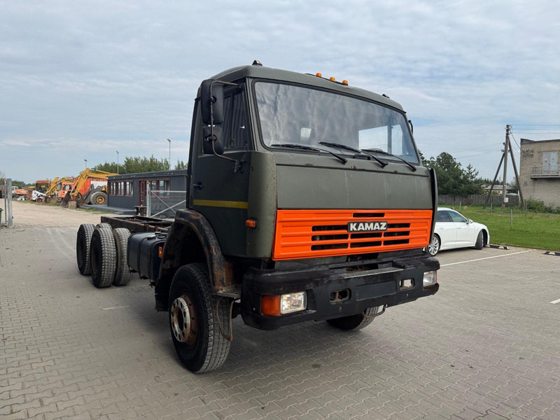 Kamaz 65111, 6x6 - Kamion-šasija: slika Kamaz 65111, 6x6 - Kamion-šasija Kamaz 65111, 6x6 - Kamion-šasija: slika Kamaz 65111, 6x6 - Kamion-šasija