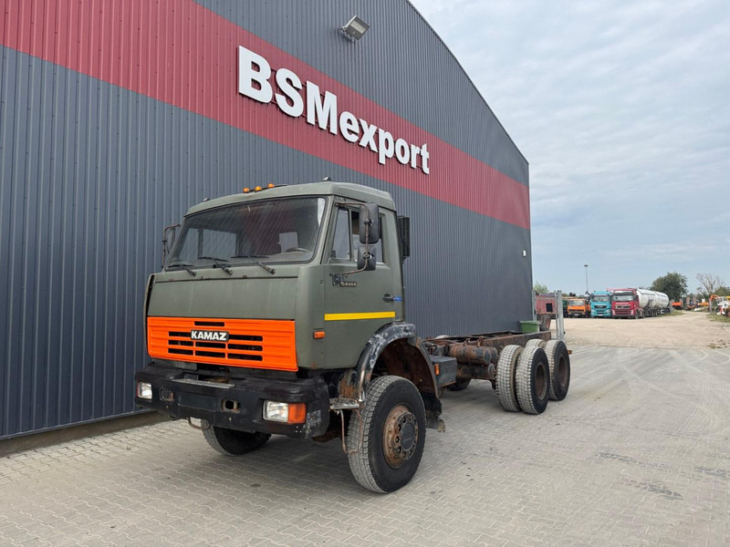 Kamaz 65111, 6x6 - Kamion-šasija: slika Kamaz 65111, 6x6 - Kamion-šasija Kamaz 65111, 6x6 - Kamion-šasija: slika Kamaz 65111, 6x6 - Kamion-šasija
