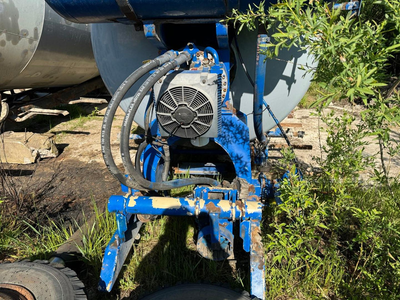 Mercedes-Benz Actros, MAN. 10 x pieces mixer. 9-10 m3 - Automješalica: slika Mercedes-Benz Actros, MAN. 10 x pieces mixer. 9-10 m3 - Automješalica Mercedes-Benz Actros, MAN. 10 x pieces mixer. 9-10 m3 - Automješalica: slika Mercedes-Benz Actros, MAN. 10 x pieces mixer. 9-10 m3 - Automješalica