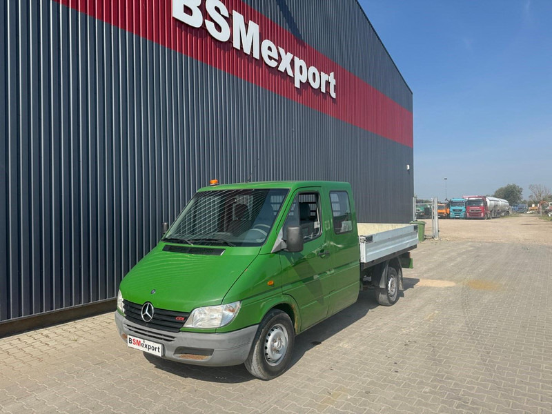 Mercedes-Benz Sprinter 313 - Dostavno vozilo s ravnom platformom: slika Mercedes-Benz Sprinter 313 - Dostavno vozilo s ravnom platformom Mercedes-Benz Sprinter 313 - Dostavno vozilo s ravnom platformom: slika Mercedes-Benz Sprinter 313 - Dostavno vozilo s ravnom platformom