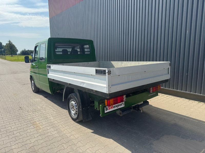 Mercedes-Benz Sprinter 313 - Dostavno vozilo s ravnom platformom: slika Mercedes-Benz Sprinter 313 - Dostavno vozilo s ravnom platformom Mercedes-Benz Sprinter 313 - Dostavno vozilo s ravnom platformom: slika Mercedes-Benz Sprinter 313 - Dostavno vozilo s ravnom platformom