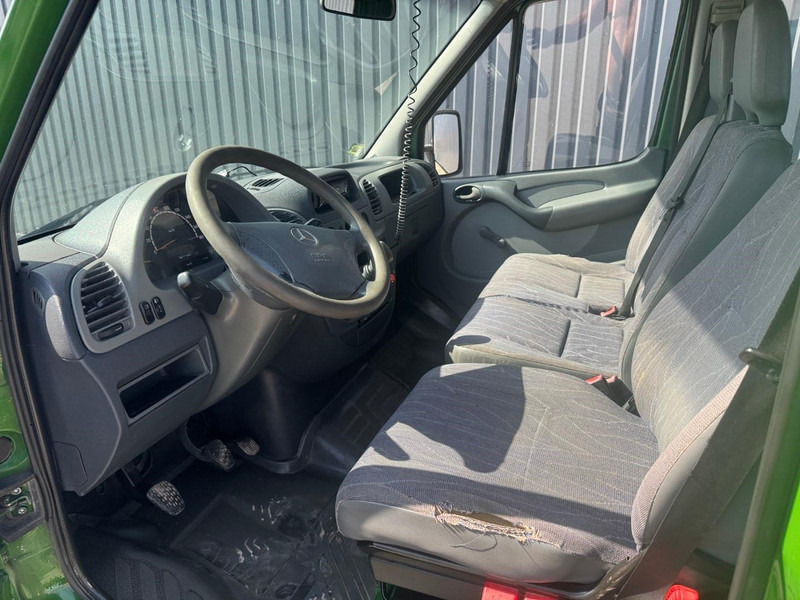 Mercedes-Benz Sprinter 313 - Dostavno vozilo s ravnom platformom: slika Mercedes-Benz Sprinter 313 - Dostavno vozilo s ravnom platformom Mercedes-Benz Sprinter 313 - Dostavno vozilo s ravnom platformom: slika Mercedes-Benz Sprinter 313 - Dostavno vozilo s ravnom platformom