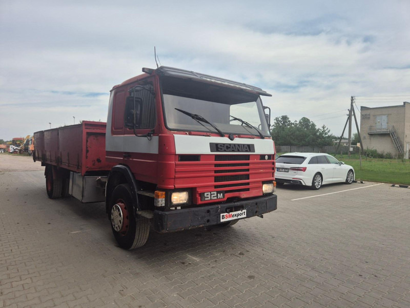 Scania P 92 M, spring-spring - Kamion s otvorenim sandukom: slika Scania P 92 M, spring-spring - Kamion s otvorenim sandukom Scania P 92 M, spring-spring - Kamion s otvorenim sandukom: slika Scania P 92 M, spring-spring - Kamion s otvorenim sandukom