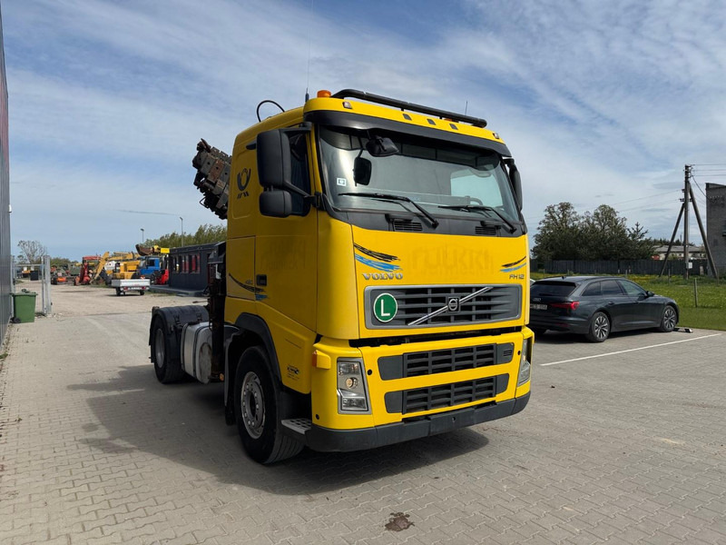 Volvo FH 12 +Hiab 220-5 + Remote control - Tegljač: slika Volvo FH 12 +Hiab 220-5 + Remote control - Tegljač Volvo FH 12 +Hiab 220-5 + Remote control - Tegljač: slika Volvo FH 12 +Hiab 220-5 + Remote control - Tegljač
