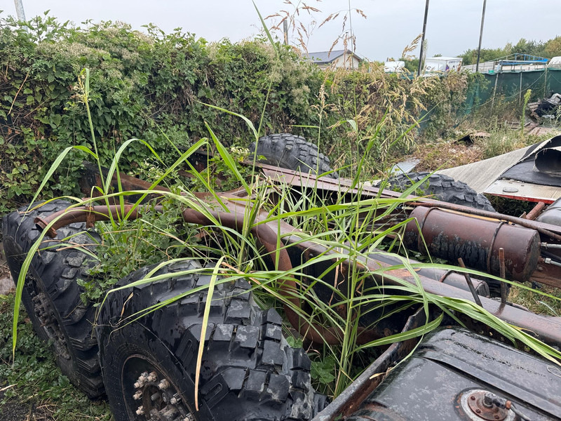 ZIL 131, 6X6 - Kamion-šasija: slika ZIL 131, 6X6 - Kamion-šasija ZIL 131, 6X6 - Kamion-šasija: slika ZIL 131, 6X6 - Kamion-šasija