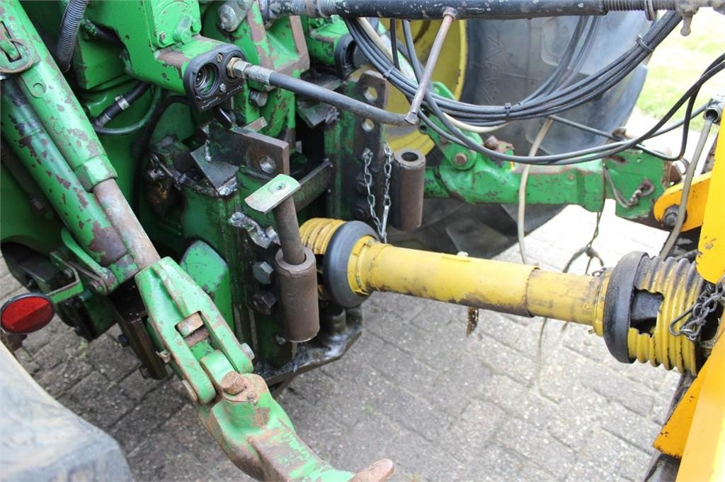 Zakup John Deere 4055  John Deere 4055: slika Zakup John Deere 4055  John Deere 4055