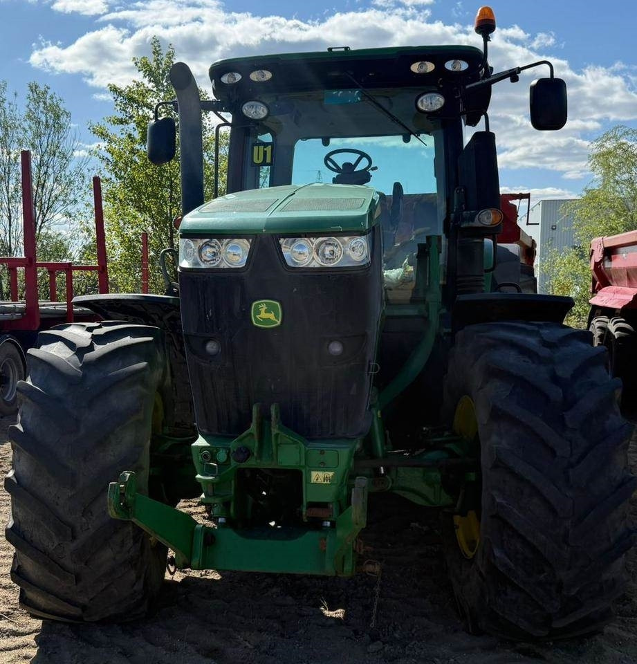 John Deere 7230R - Traktor: slika John Deere 7230R - Traktor John Deere 7230R - Traktor: slika John Deere 7230R - Traktor