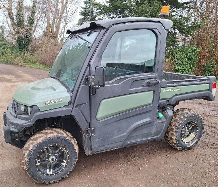John Deere XUV 865M - ATV/ Quad vozilo: slika John Deere XUV 865M - ATV/ Quad vozilo John Deere XUV 865M - ATV/ Quad vozilo: slika John Deere XUV 865M - ATV/ Quad vozilo