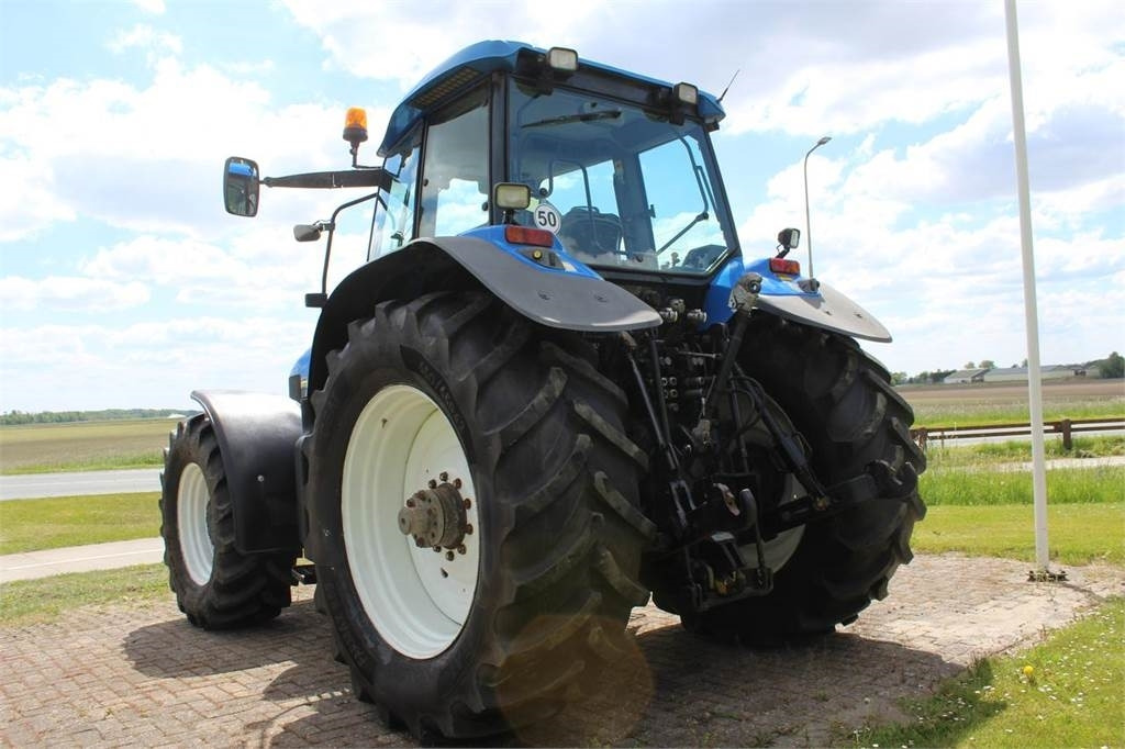 New Holland TM175 - Traktor: slika New Holland TM175 - Traktor New Holland TM175 - Traktor: slika New Holland TM175 - Traktor