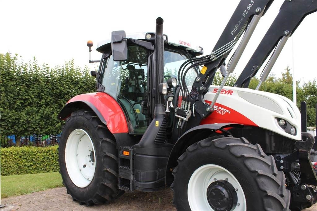 Steyr 6145 Profi CVT - Traktor: slika Steyr 6145 Profi CVT - Traktor Steyr 6145 Profi CVT - Traktor: slika Steyr 6145 Profi CVT - Traktor