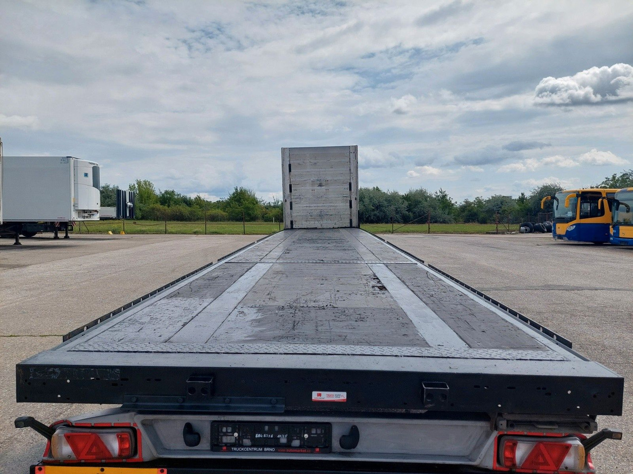 Kögel S24 Mega - Poluprikolica plato/ Otvoreni sanduk: slika Kögel S24 Mega - Poluprikolica plato/ Otvoreni sanduk Kögel S24 Mega - Poluprikolica plato/ Otvoreni sanduk: slika Kögel S24 Mega - Poluprikolica plato/ Otvoreni sanduk