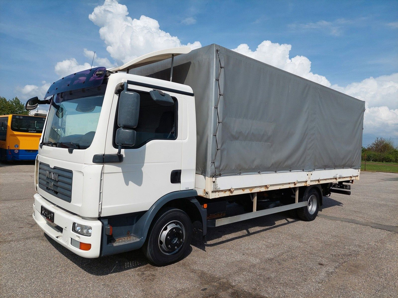 MAN TGL 8.180 4X2 BL - Kamion s ceradom: slika MAN TGL 8.180 4X2 BL - Kamion s ceradom MAN TGL 8.180 4X2 BL - Kamion s ceradom: slika MAN TGL 8.180 4X2 BL - Kamion s ceradom