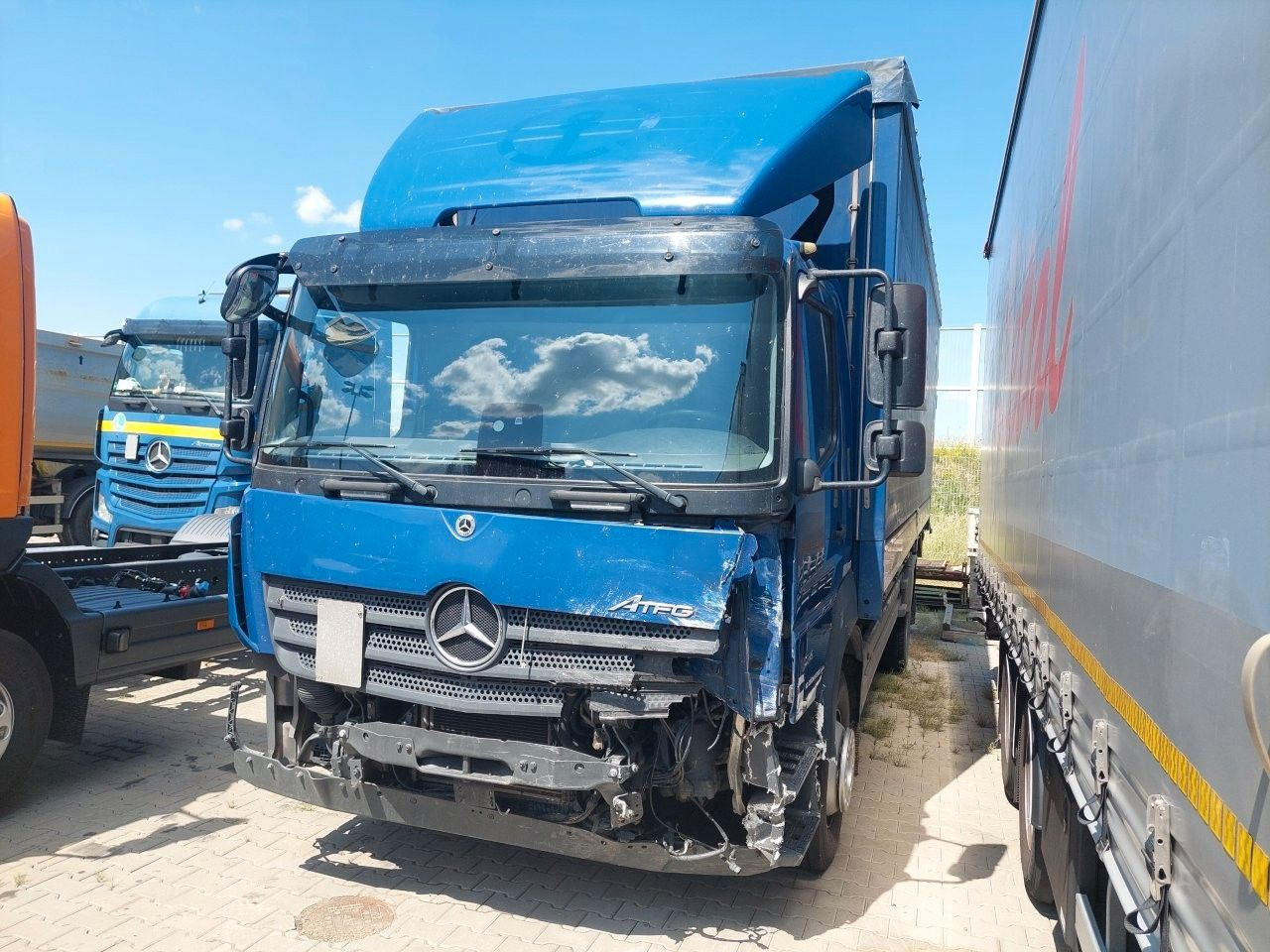 Mercedes-Benz Atego 1224L 4x2 LBW UNFALL!!! - Kamion s ceradom: slika Mercedes-Benz Atego 1224L 4x2 LBW UNFALL!!! - Kamion s ceradom Mercedes-Benz Atego 1224L 4x2 LBW UNFALL!!! - Kamion s ceradom: slika Mercedes-Benz Atego 1224L 4x2 LBW UNFALL!!! - Kamion s ceradom