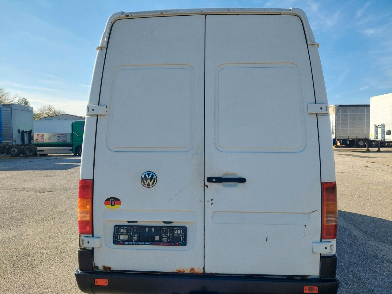 Volkswagen LT Kasten-Kombi 35 L2H2 Hochraum - Dostavno vozilo sa zatvorenim sandukom: slika Volkswagen LT Kasten-Kombi 35 L2H2 Hochraum - Dostavno vozilo sa zatvorenim sandukom Volkswagen LT Kasten-Kombi 35 L2H2 Hochraum - Dostavno vozilo sa zatvorenim sandukom: slika Volkswagen LT Kasten-Kombi 35 L2H2 Hochraum - Dostavno vozilo sa zatvorenim sandukom