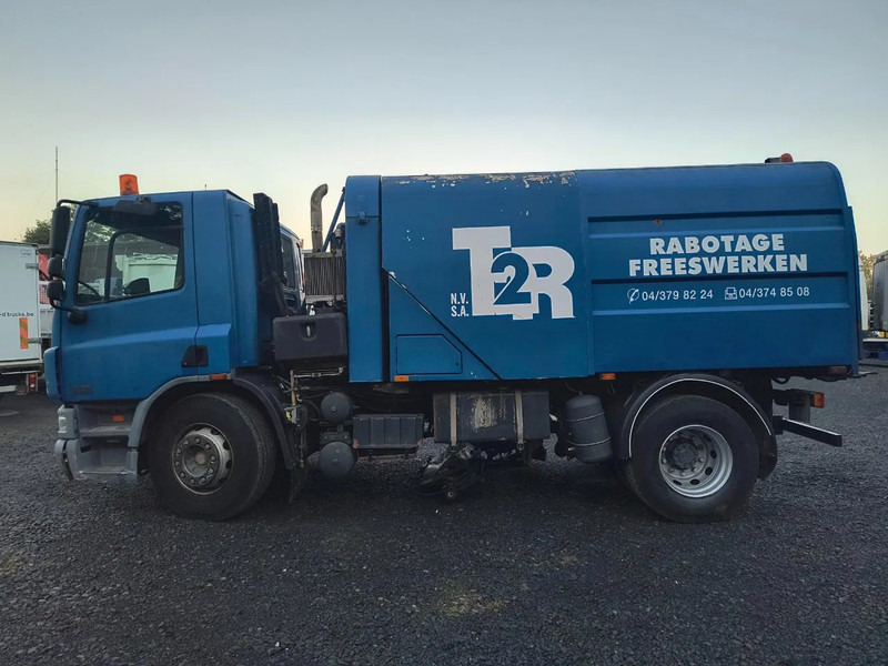 Cestovna čistilica DAF CF 75.250 DRIVING CONDITION - SWEEPER NEEDS REPAIRMENT: slika Cestovna čistilica DAF CF 75.250 DRIVING CONDITION - SWEEPER NEEDS REPAIRMENT Cestovna čistilica DAF CF 75.250 DRIVING CONDITION - SWEEPER NEEDS REPAIRMENT: slika Cestovna čistilica DAF CF 75.250 DRIVING CONDITION - SWEEPER NEEDS REPAIRMENT