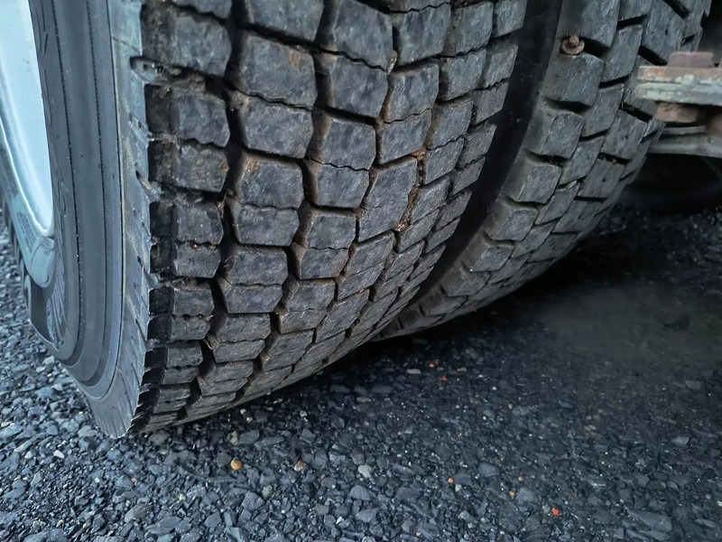 Cestovna čistilica DAF CF 75.250 DRIVING CONDITION - SWEEPER NEEDS REPAIRMENT: slika Cestovna čistilica DAF CF 75.250 DRIVING CONDITION - SWEEPER NEEDS REPAIRMENT Cestovna čistilica DAF CF 75.250 DRIVING CONDITION - SWEEPER NEEDS REPAIRMENT: slika Cestovna čistilica DAF CF 75.250 DRIVING CONDITION - SWEEPER NEEDS REPAIRMENT